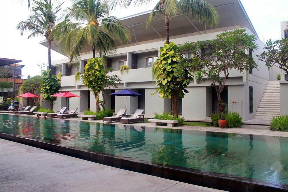 Hotel Oyo Flagship 760 Oasis Kuta à Kuta Lombok Extérieur photo